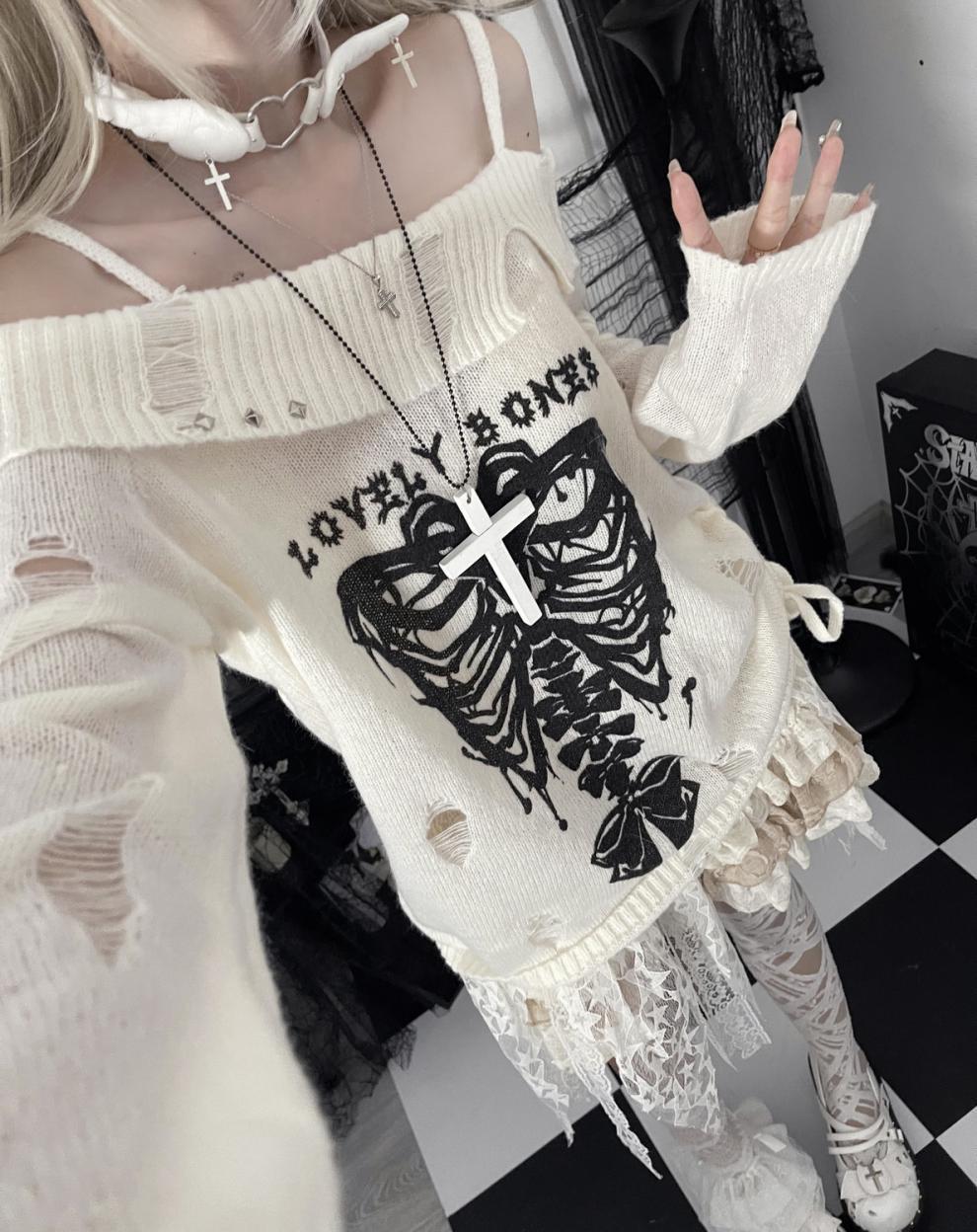 Butterfly Bone Asian Culture Off-shoulder Ripped Sweet Cool Hot Girl Off-shoulder Sweater