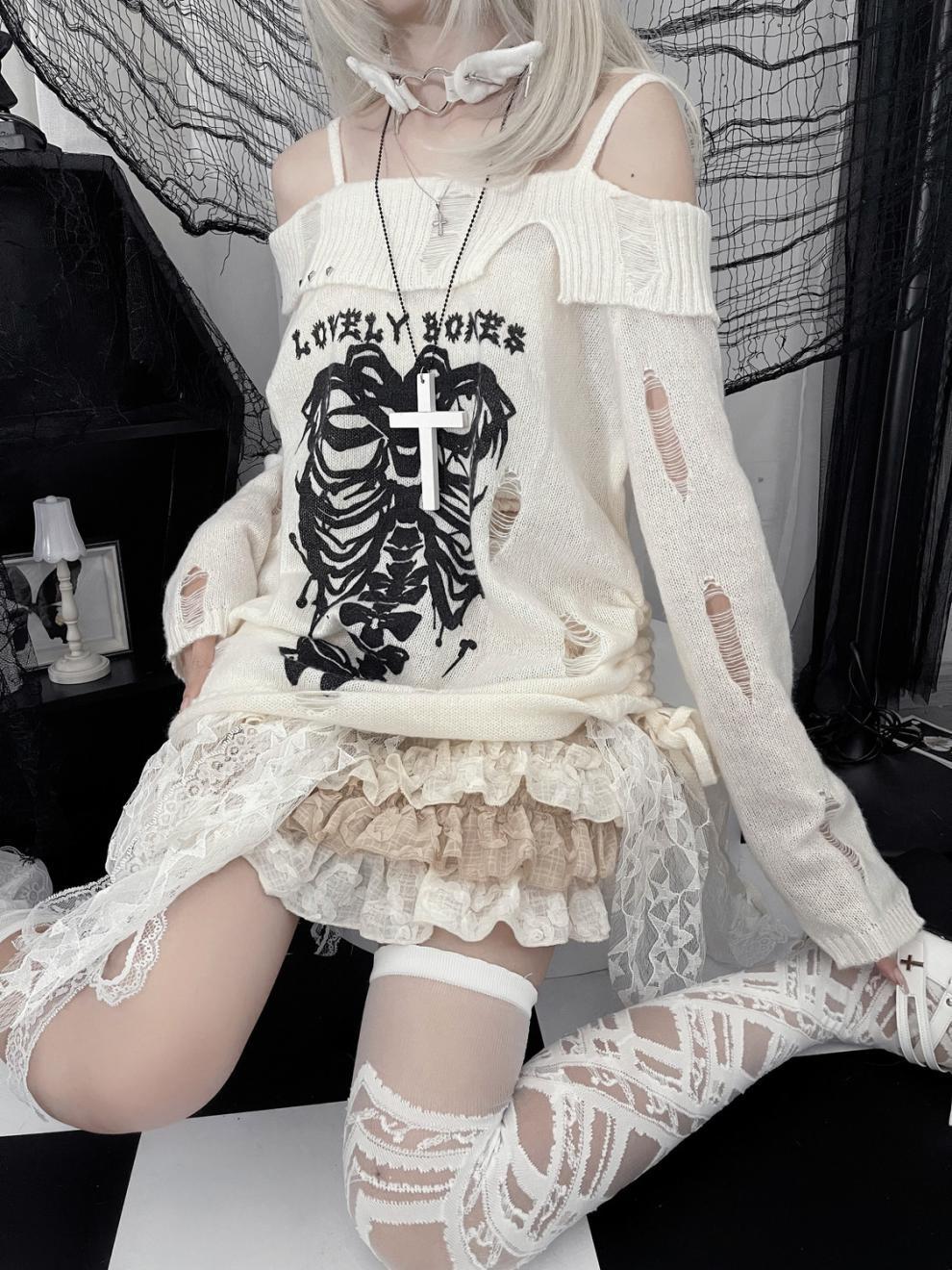 Butterfly Bone Asian Culture Off-shoulder Ripped Sweet Cool Hot Girl Off-shoulder Sweater